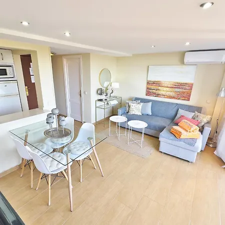 아파트 Skol 412. Renovated Two Bedrooms Duplex With Sea View. *