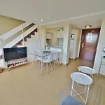 Διαμέρισμα Skol 412. Renovated Two Bedrooms Duplex With Sea View.