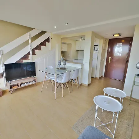 公寓 Skol 412. Renovated Two Bedrooms Duplex With Sea View.