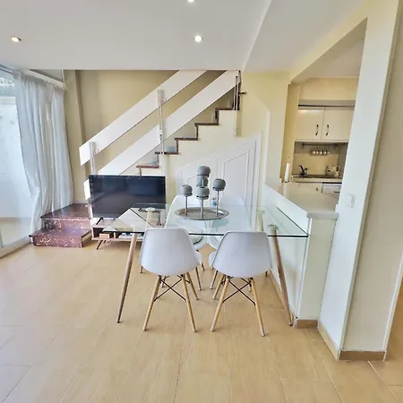 Skol 412. Renovated Two Bedrooms Duplex With Sea View.