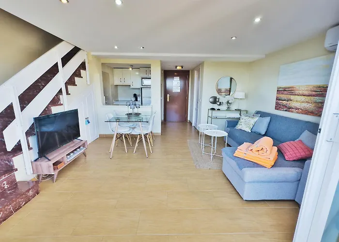 Skol 412. Renovated Two Bedrooms Duplex With Sea View.