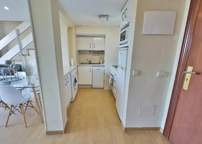 Daire Skol 412. Renovated Two Bedrooms Duplex With Sea View. *