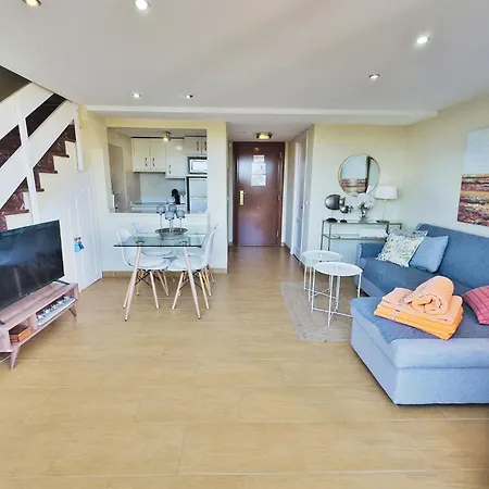 Skol 412. Renovated Two Bedrooms Duplex With Sea View.