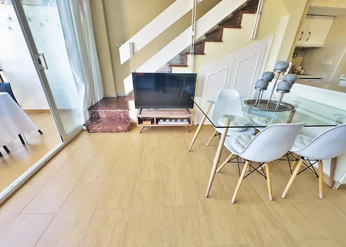 Skol 412. Renovated Two Bedrooms Duplex With Sea View. * 마르베야